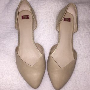 COPY - Cream pointy flats with accent gold back